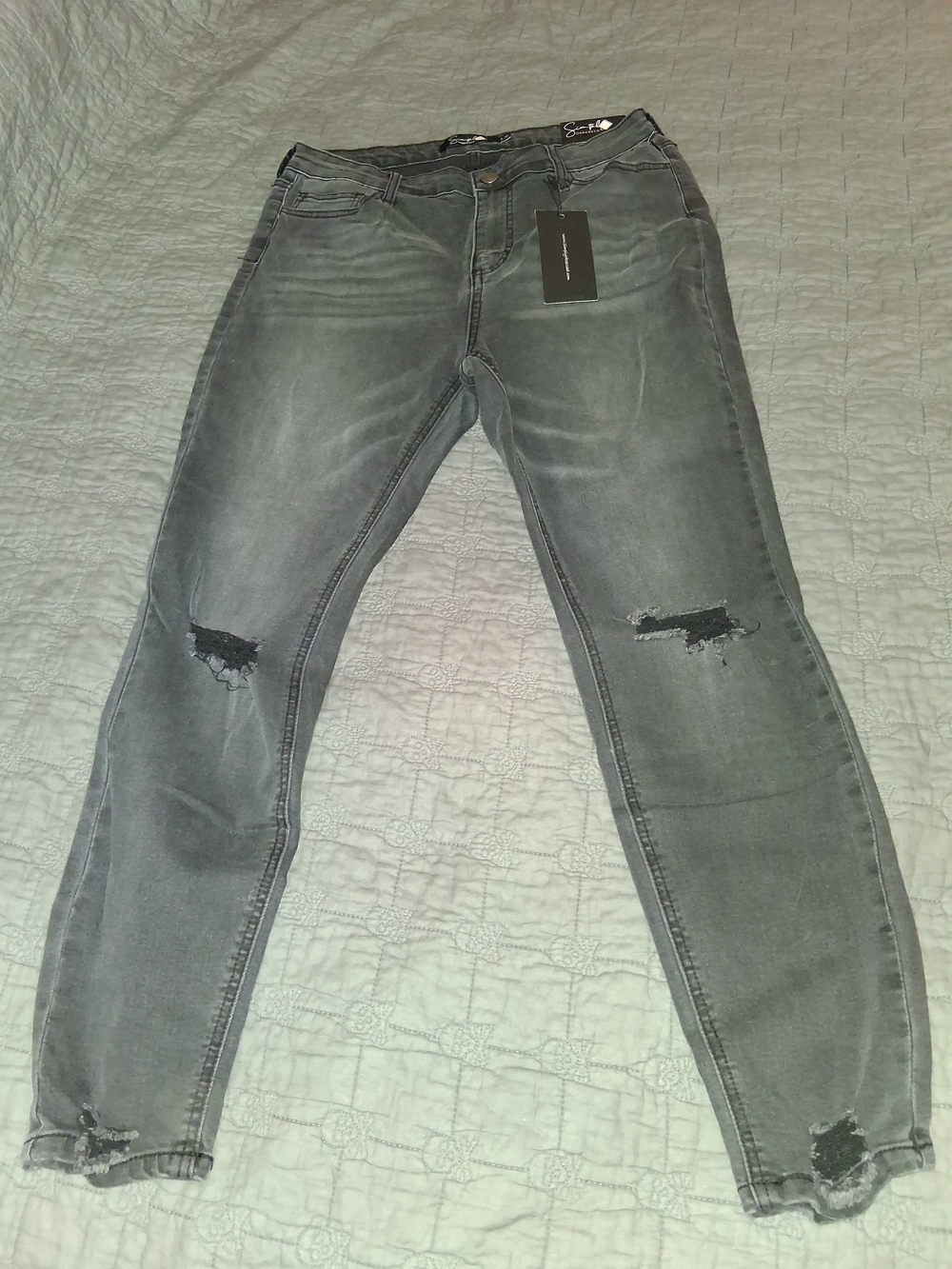 Simply Obsessed Gray Ripped Skinny Jeans Size 13
